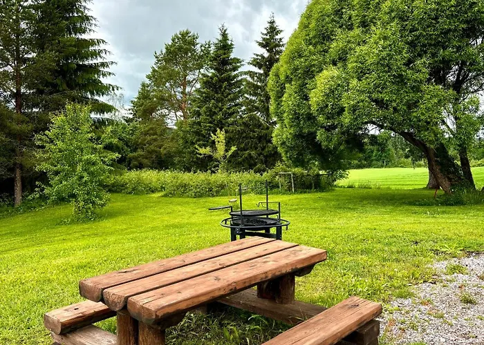 Kettumaeen Maaseudun Rauhassa * Hollola